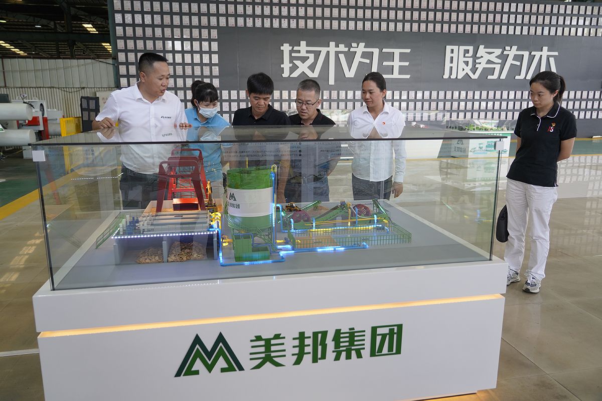 東風日產(chǎn)發(fā)動機機關黨支部參觀美邦集團 東風日產(chǎn)發(fā)動機機關黨支部參觀美邦集團